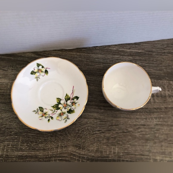 Vtg Delphine Bone China Teacup and Saucer - Picture 4 of 9